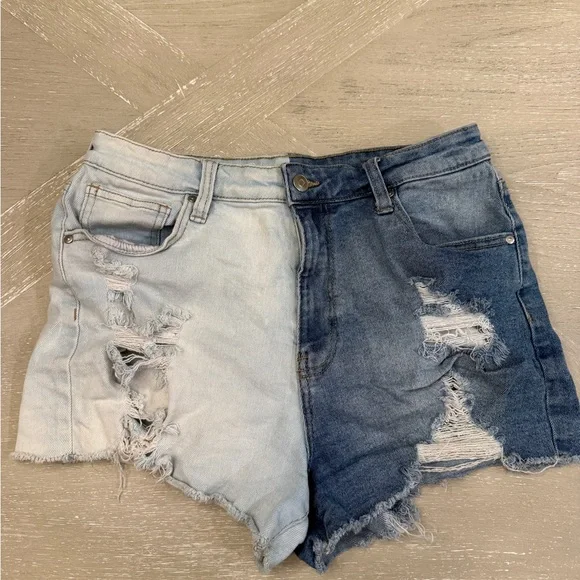 No Boundaries Light and Dark Blue Distressed Jean Shorts - Picture 1 of 6